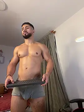 Chat XXX Live Ezzio_Scolaro