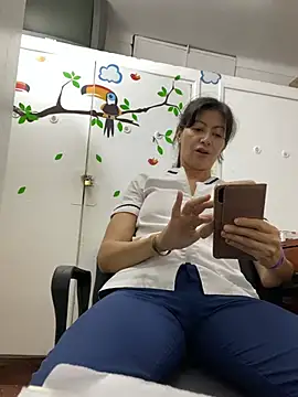 Chat +18 de aphrodite_sexy ao vivo