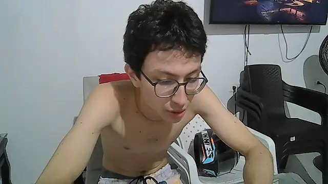 دردشة Kevintdx الجنسية المباشرة