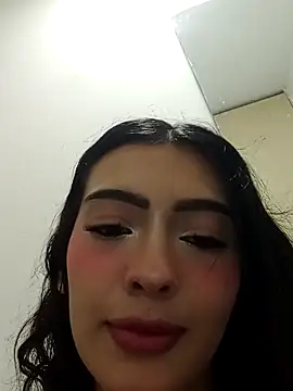 Chatroom XXX en direct de JuliethaFox