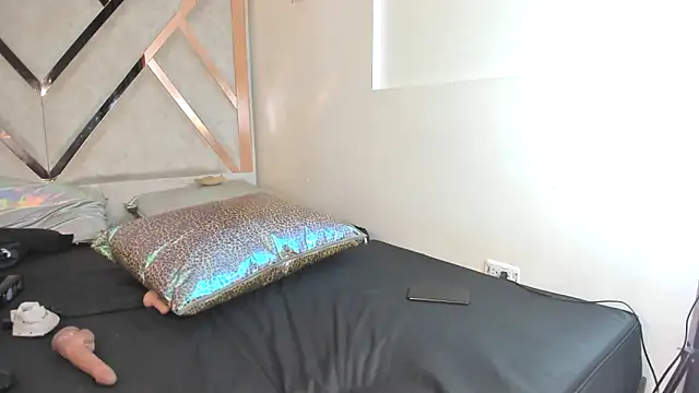 Geminis___ Chat XXX live