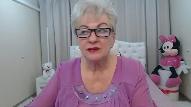 Chat +18 de KayleSmoll ao vivo