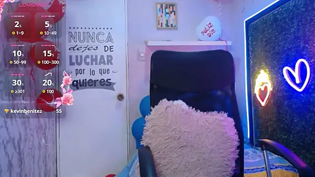 Chat +18 de nicol_ross19 ao vivo