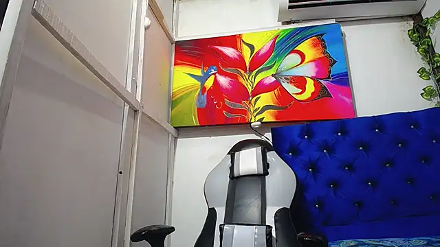 XXX chat uživo modela latina_bigboos25