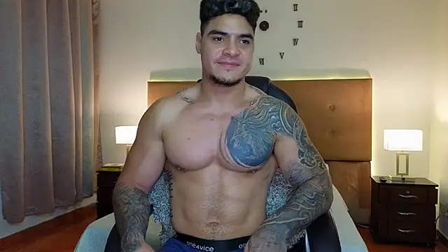 Онлайн чат XXX Steven_Velez