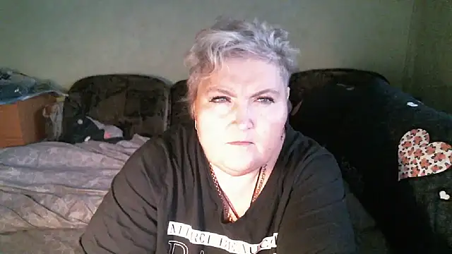 Lana555 লাইভ XXX চ্যাট