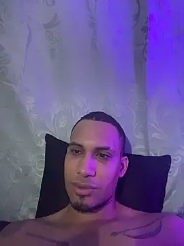 MagnusFrost live XXX chat