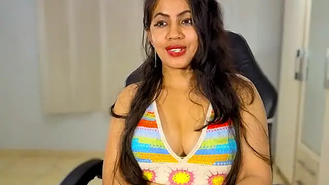 دردشة FannyXhot الجنسية المباشرة