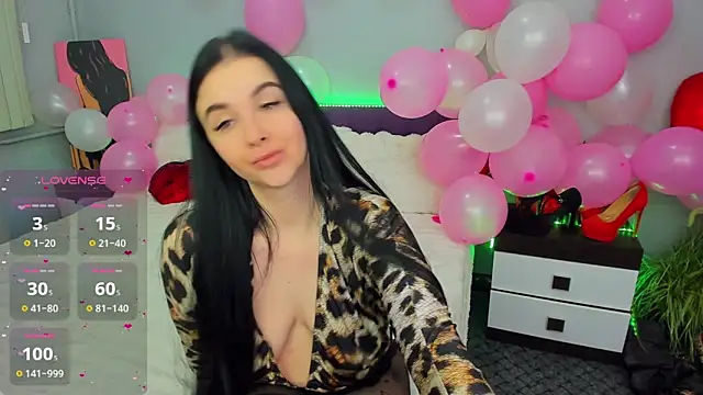 Chat XXX en directo de KeiraChoCo