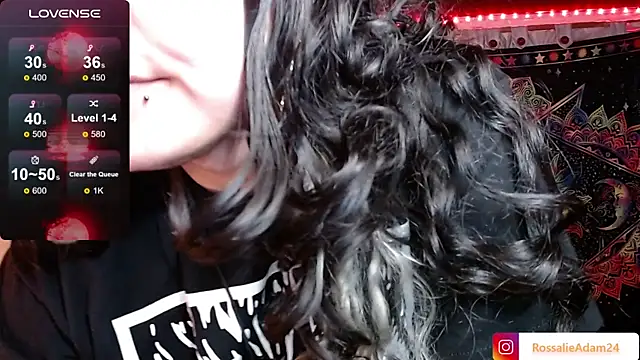 Chatroom XXX en direct de RossalieAdam24