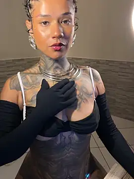 xbigpeach: онлайн-секс-чат