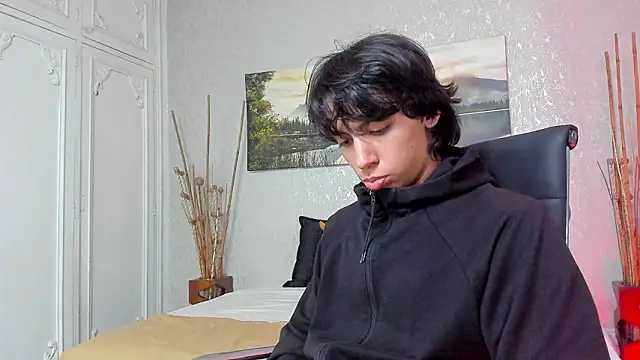 Tyler_durten: διαδικτυακό σόου στην κάμερα