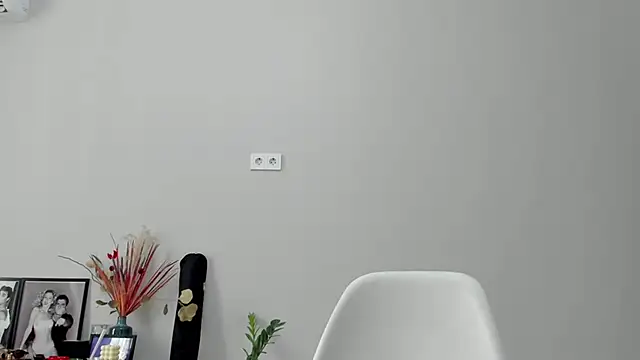 ailey_chao Adlı Modelin Web Kamerası Şovu