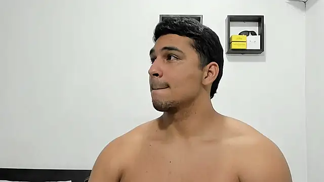 Chat XXX Live noah_belami