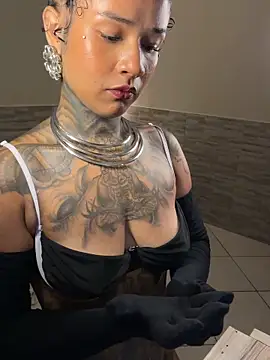 Živý XXX chat xbigpeach