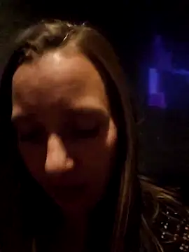 Skyellar: απευθείας συνομιλία ΧΧΧ