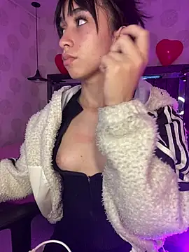 alahia_pink 即時 XXX 聊天