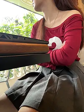 Lina-Xuka81のライブXXXチャット