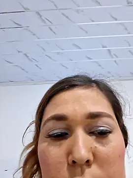 bar-mother19 Live XXX Chat