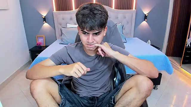 Tommy18__ Obrolan Langsung XXX