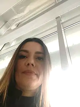 Онлайн чат XXX KrissSexi