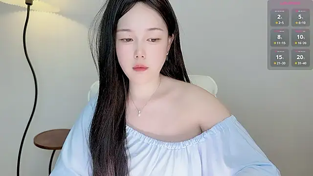Bella_Ava 在線直播表演
