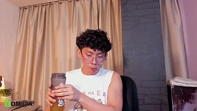 liam_twiink's Live XXX Chat