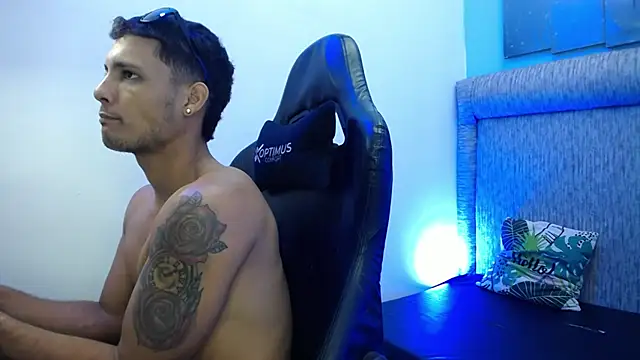 The_twinks_: онлайн-секс-чат