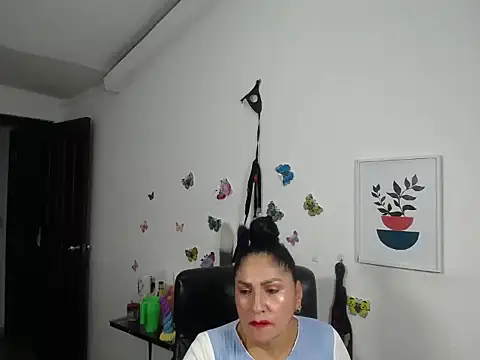 mature_bigboobs10 élő XXX-chatje