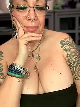 Webkamerová show dieseldame1313