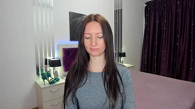 NikaHoney's Live XXX Chat