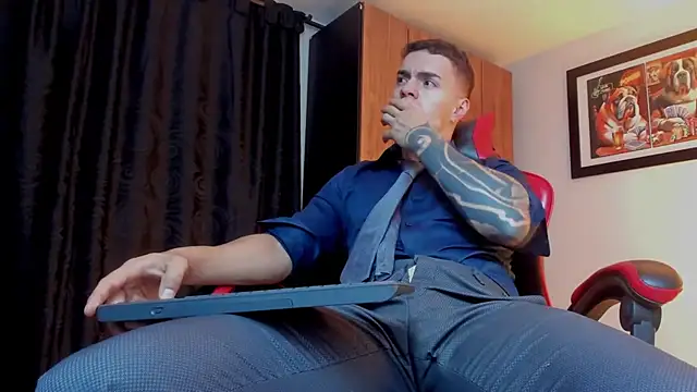 ALPHA_DOMINUS_のライブXXXチャット