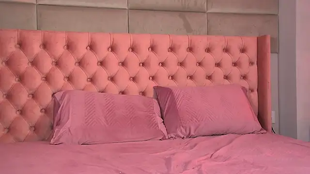 Roxy_Wilde Live XXX-chat