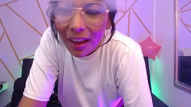 دردشة yvanna__smith الجنسية المباشرة