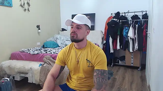 Chat +18 de Tiberius_hunk ao vivo