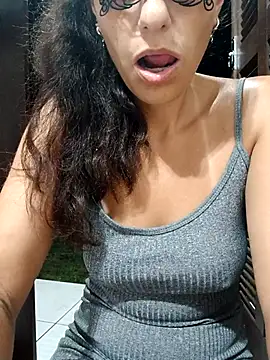 cicinha3657 webcam show