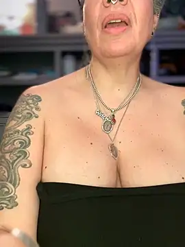 XXX chat uživo modela dieseldame1313