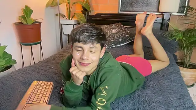 Andy_Belier23 Live XXX-Chat