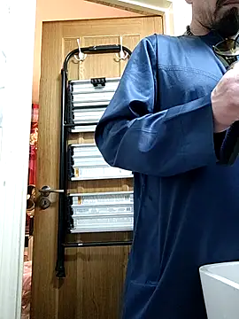 ClonicKaaba: διαδικτυακό σόου στην κάμερα