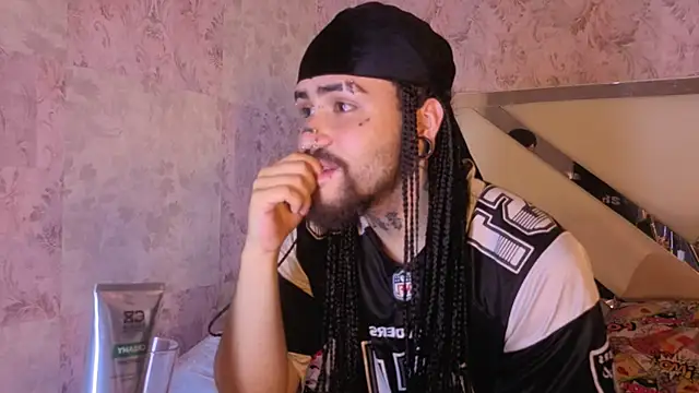 Chat +18 de Benny_and_Mark ao vivo