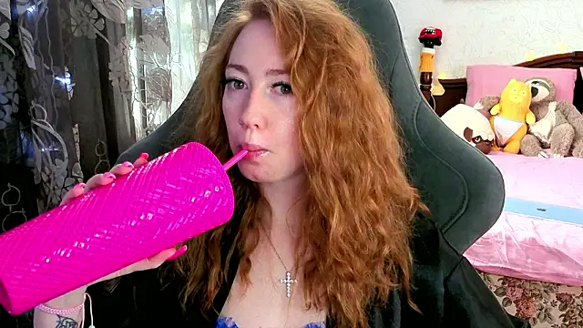 TinaBrook Adlı Modelin Canlı XXX Sohbeti