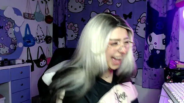 lussyevans24 – Live XXX-chat