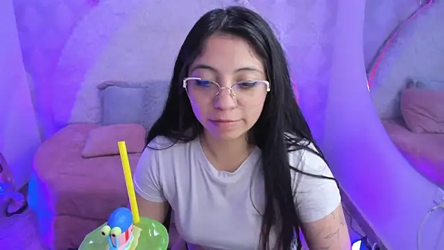 Sarita_jane Adlı Modelin Canlı XXX Sohbeti