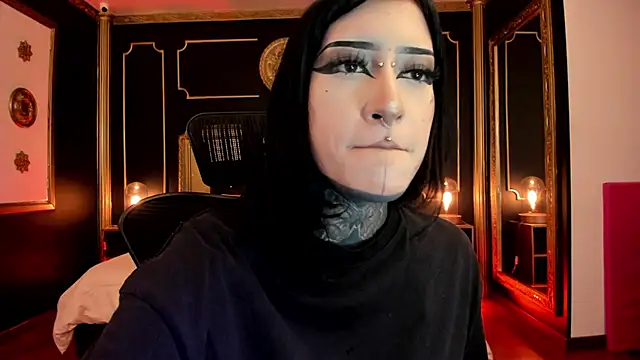 Kat_VonDe Live XXX-Chat