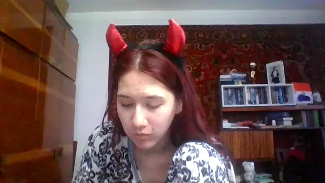 NickiKisinger's Live XXX Chat