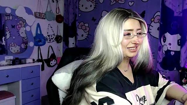 lussyevans24 Live XXX-Chat