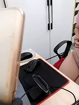 Tammy_meri: онлайн-секс-чат