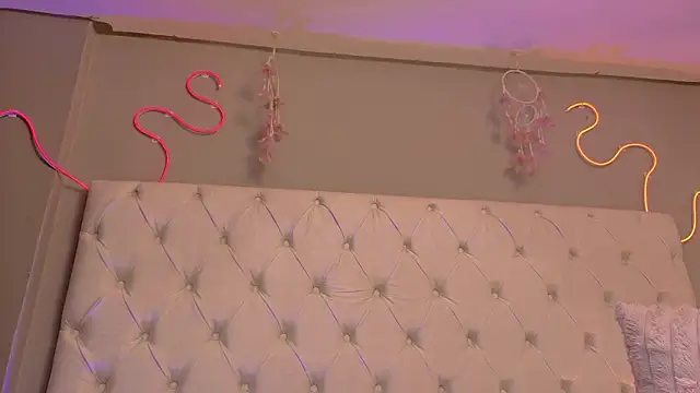 lily_beet: онлайн-секс-чат