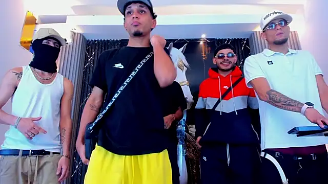 Онлайн чат XXX The_Gods_In_Diamonds