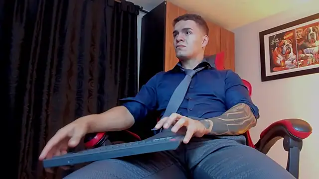 ALPHA_DOMINUS_ élő XXX-chatje